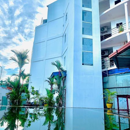 Hotel Nelly Vavuniya Exterior photo