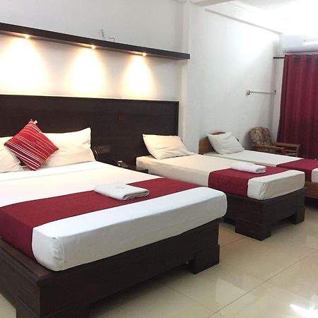 Hotel Nelly Vavuniya Exterior photo