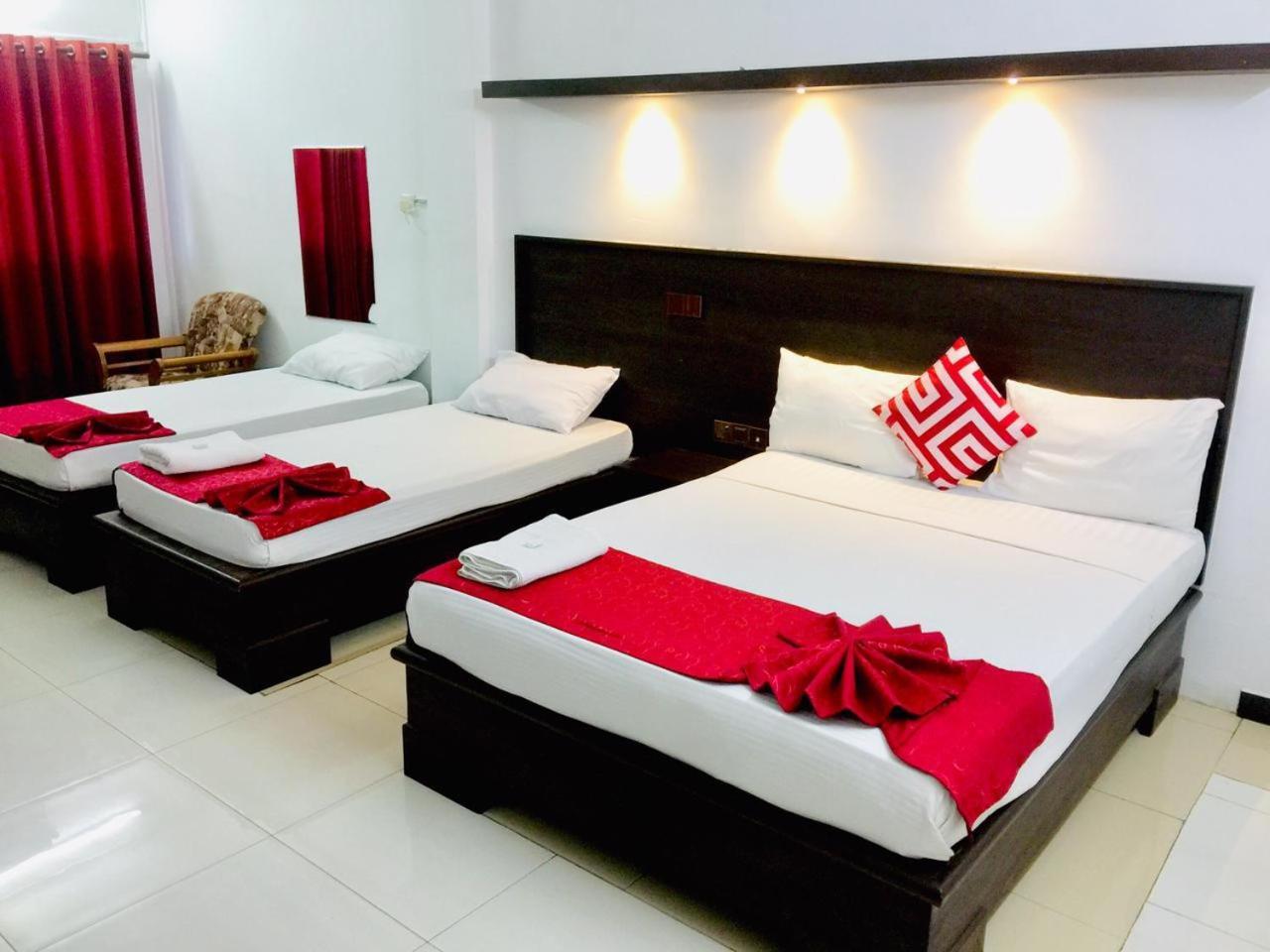 Hotel Nelly Vavuniya Exterior photo